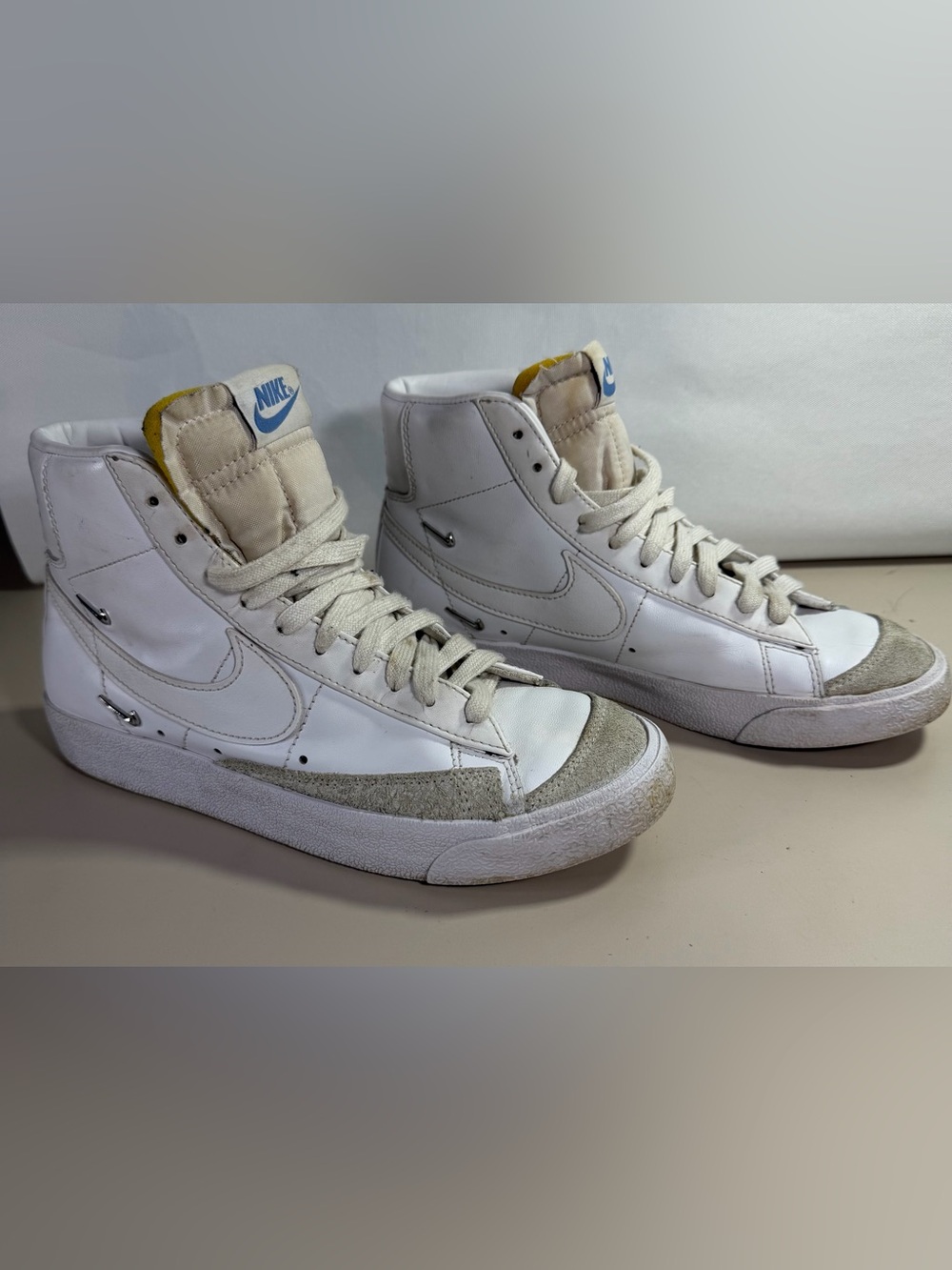 Nike Blazer Mid '77 LX 'Sisterhood' Women's Size 8.5 Sneakers CZ4627-100 White